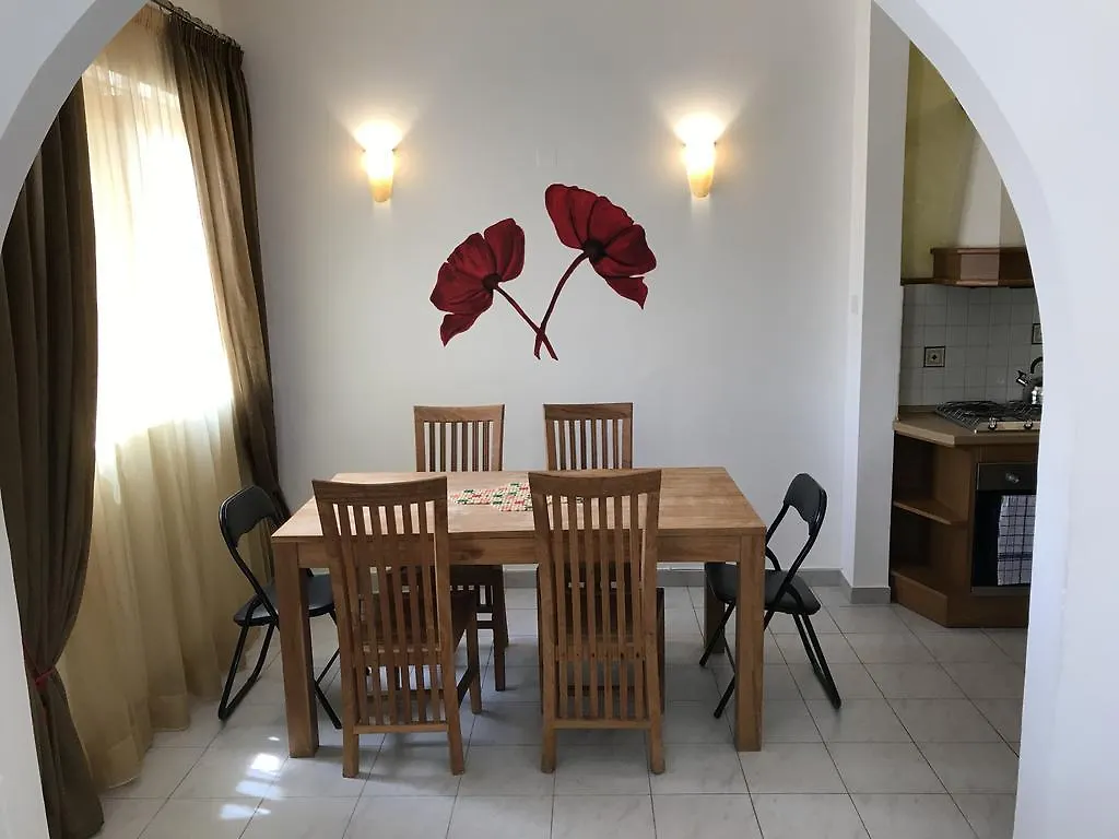 Swieqi Semi Detached Maisonette San Ġiljan 0*,  Malte