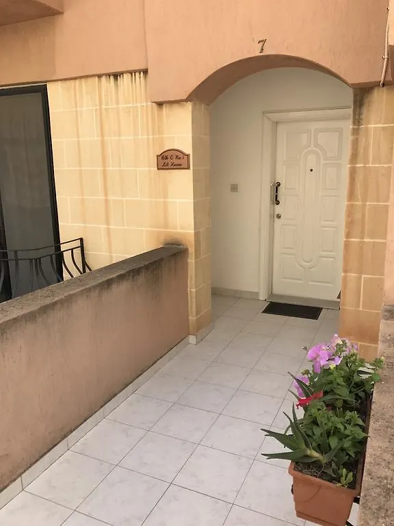 Hébergement de vacances Swieqi Semi Detached Maisonette San Ġiljan